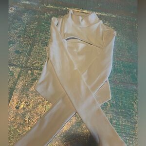 Stylish‎ White Turtleneck Cropped top